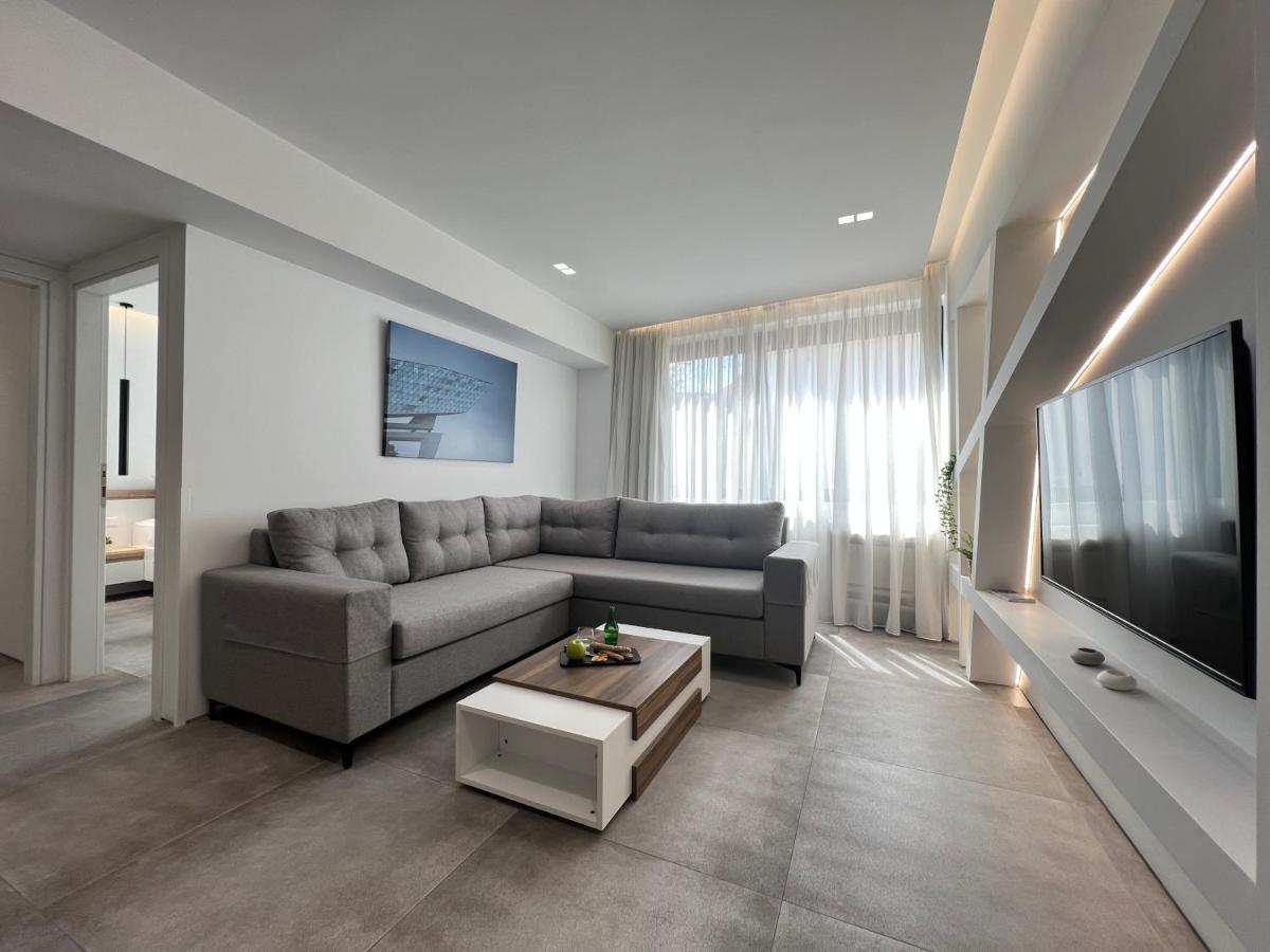 The Dazzling Glimpse Acropolis Suites Афіни Екстер'єр фото