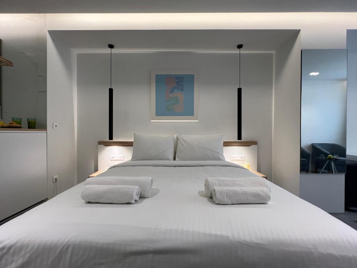 The Dazzling Glimpse Acropolis Suites Афіни Екстер'єр фото