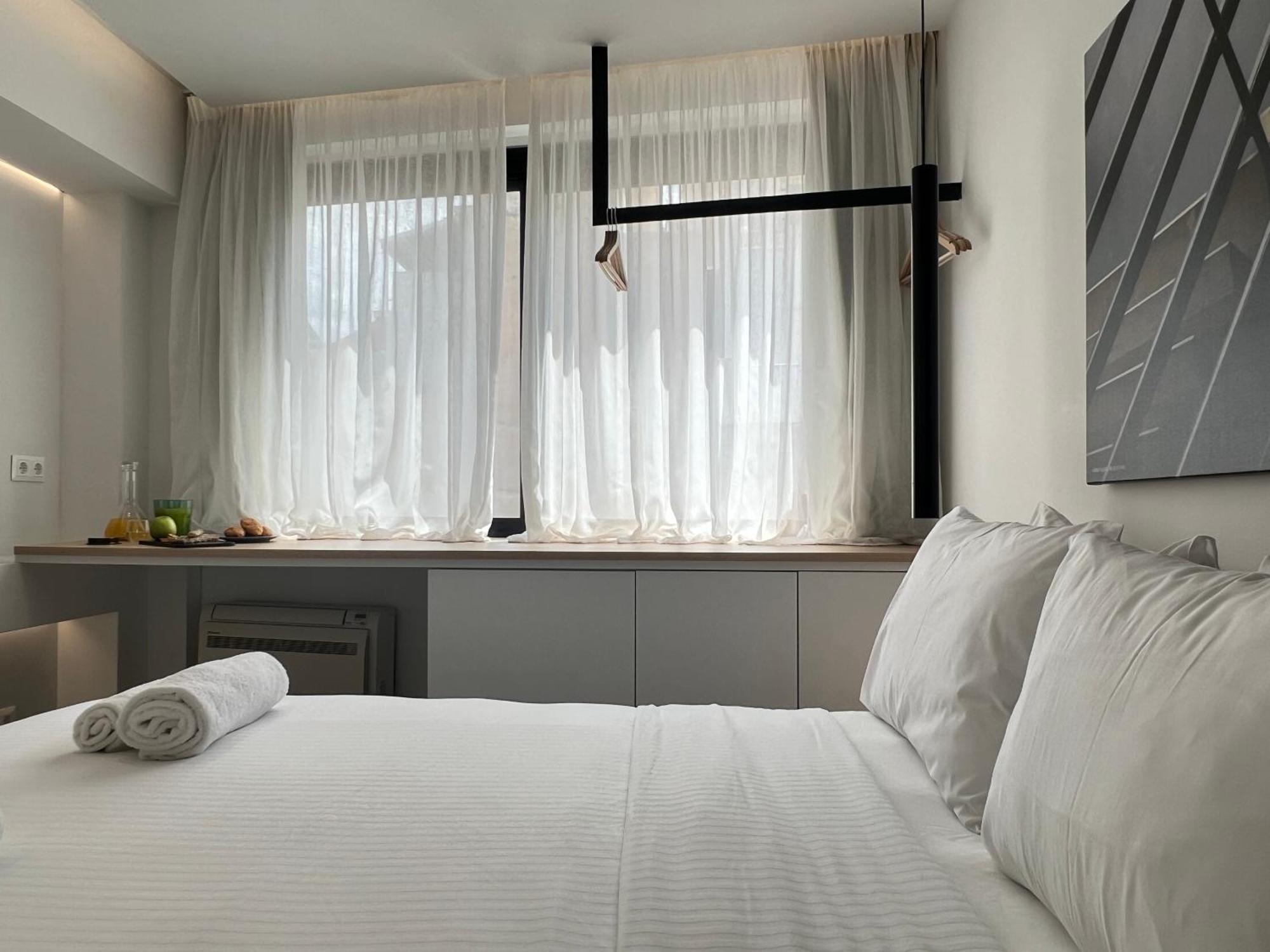 The Dazzling Glimpse Acropolis Suites Афіни Екстер'єр фото